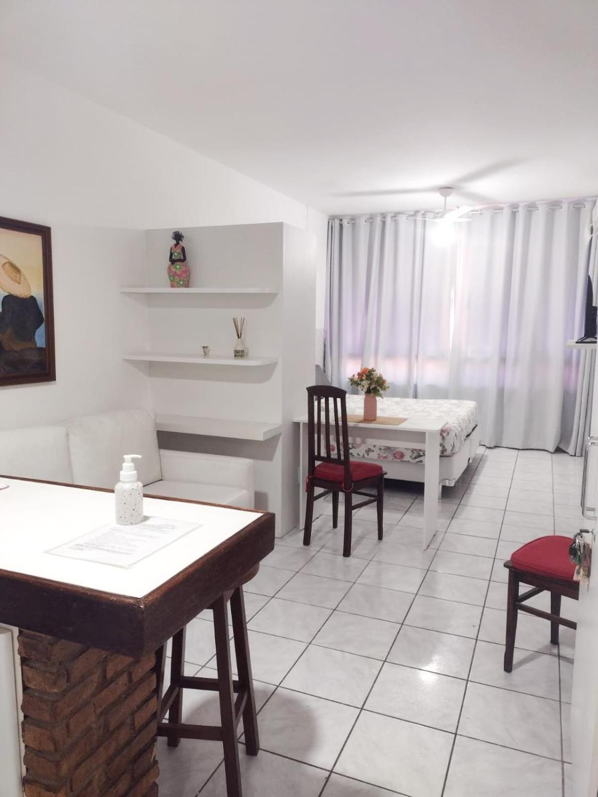 Appartamento Apartamento Farol Barra Flat Salvador Esterno foto