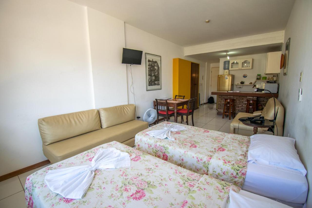 Appartamento Apartamento Farol Barra Flat Salvador Esterno foto